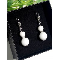 Серьги с белым агатом