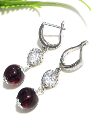 Серьги посеребренные с красным янтарем и фианитом