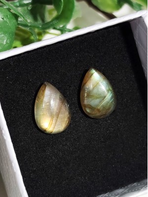 Серьги посеребренные с лабрадором с иризацией