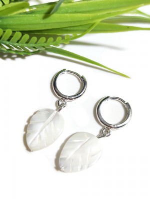 Серьги листики из перламутра