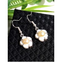 Серьги с перламутром и персиковым жемчугом