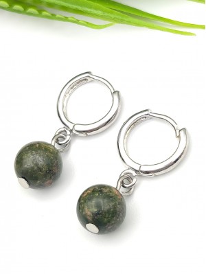 Серьги с унакитом