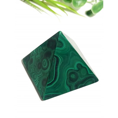 Пирамида из натурального малахита