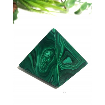 Пирамида из натурального малахита